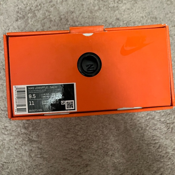 COPY - $250 Nike sacai- size 9.5 - Picture 6 of 8